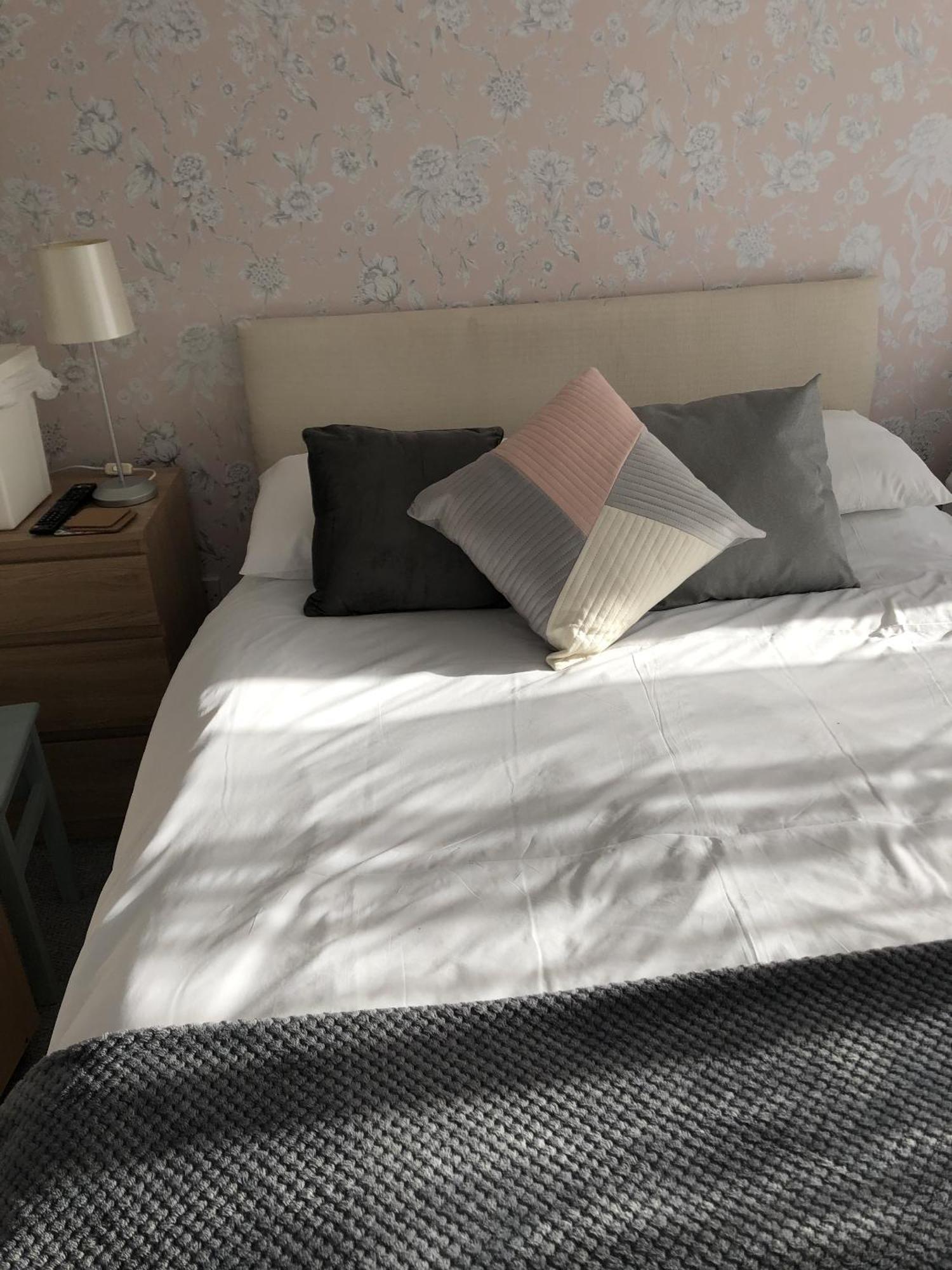 Basingstoke En Suite Room In Garden Annex Екстериор снимка