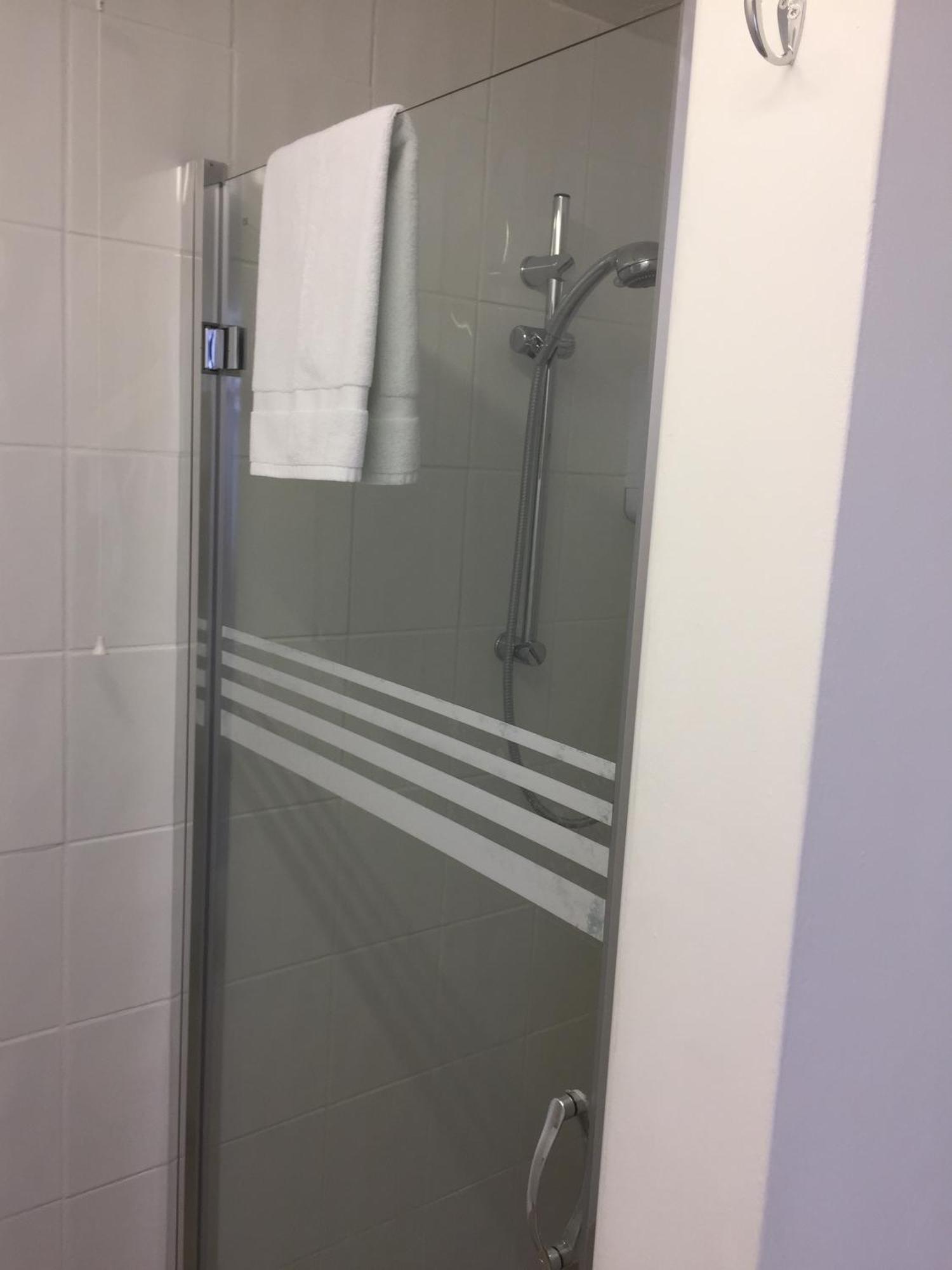 Basingstoke En Suite Room In Garden Annex Екстериор снимка